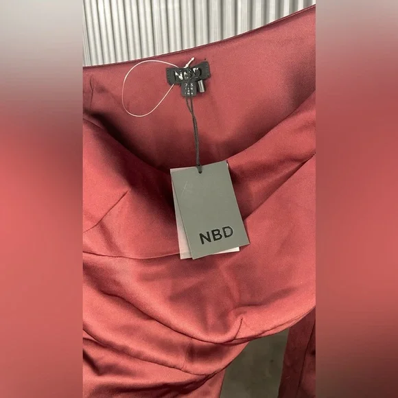 Women’s NWT NBD Red Designer Slim One Shoulder Long Sleeve Midi Dress Size XXS - Picture 3 of 8